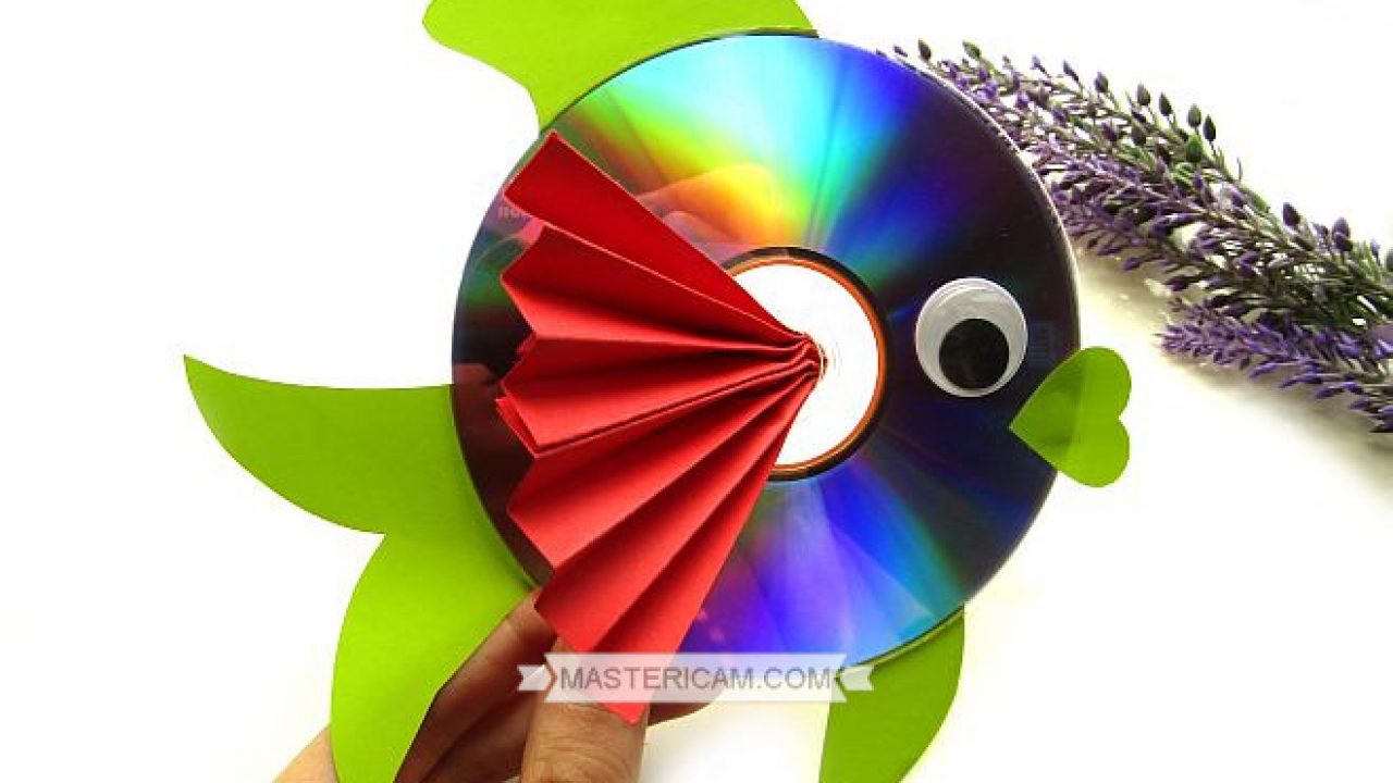 Поделка рыбка из компьютерного диска и цветной бумаги. Мастер-класс